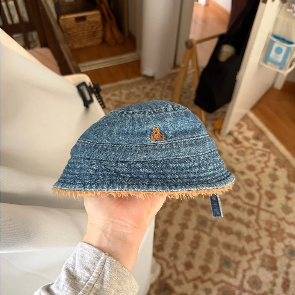 BABY GAP hat